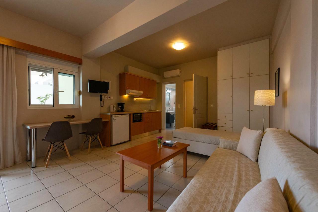 Theoxenia Hotel Apartments Chrani Esterno foto
