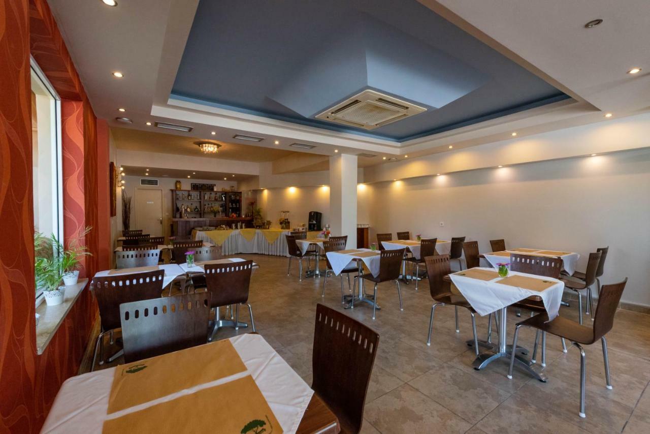 Theoxenia Hotel Apartments Chrani Esterno foto