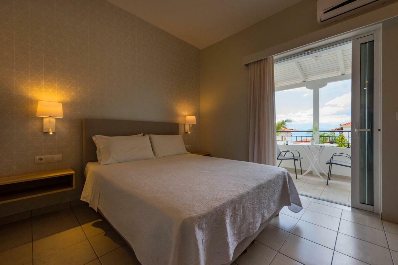 Theoxenia Hotel Apartments Chrani Esterno foto
